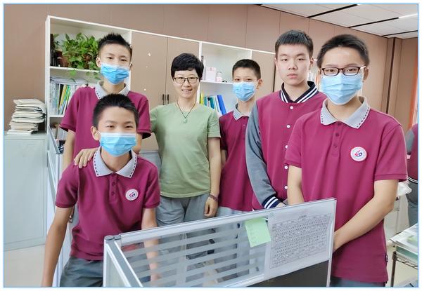 与最喜欢的老师合影 (24)